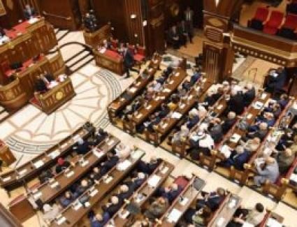 "اقتصادية الشيوخ" تواصل مناقشة ملف تشجيع الاستثمار بحضور ممثلى الحكومة