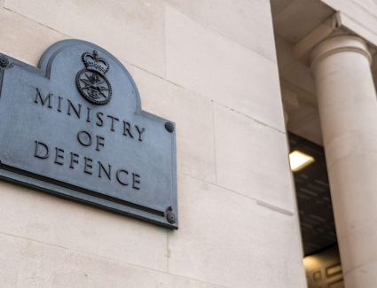 الاستخبارات البريطانية: قطاع التصنيع الروسي يلجأ لاستخدام العمالة من المساجين لتلبية متطلبات الإنتاج