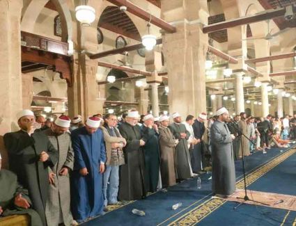 احتفاء بالعشر الأواخر.. ملتقى «رمضانيات نسائية» بالجامع الأزهر يعدد فضائل ليلة القدر