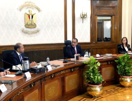 التقى رئيس شركة "إندوراما".. مدبولي: سنقدِّم كل الدعم لتشجيع الاستثمارات الهندية وجذب المزيد من الشركات