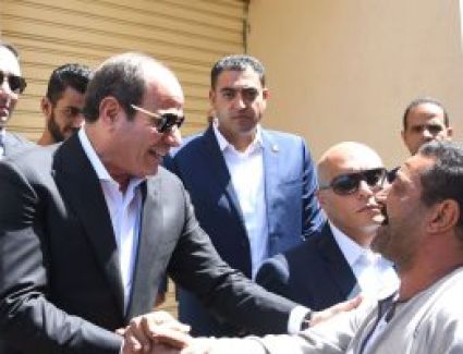 الرئيس السيسى يوجه الشكر لأهالى محافظة بنى سويف على حسن الاستقبال وكرم الضيافة6
