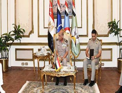 وزير الدفاع يلتقى رئيس اللجنة العسكرية لحلف شمال الأطلنطى
