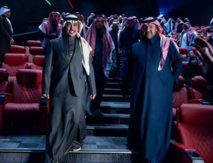 8 شراكات محلية ودولية.. وزير الإعلام السعودي يفتتح عرض فيلم "هورايزن"