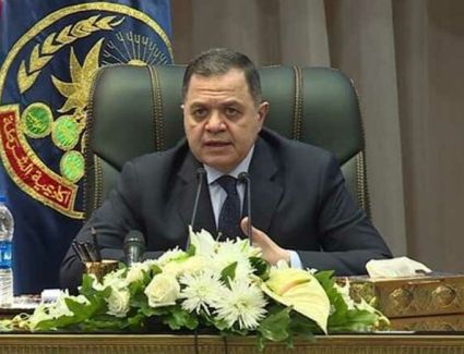وزير الداخلية يهنئ العاملين بهيئة الشرطة بمناسبة حلول ذكرى الإسراء والمعراج