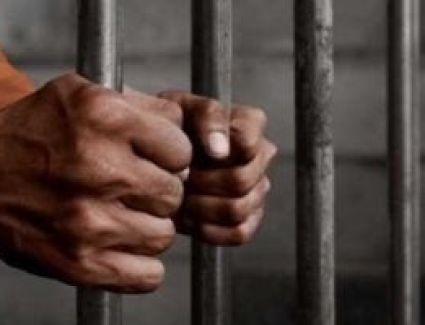 عقوبات تلاحق كل من يتعرض لكبار السن تصل للمشدد وغرامات مالية