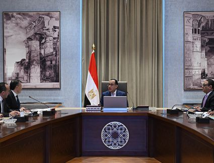 رئيس الوزراء يُتابع عددًا من ملفات عمل وزارة السياحة والآثار لتشجيع الاستثمارات وجذب المشروعات السياحية |صور