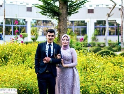  تهانينا الحارة للخطيبين