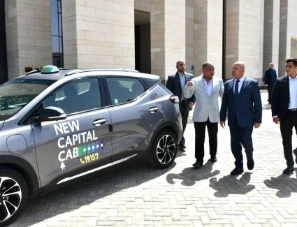 وزير النقل: تشغيل التاكسى الكهربائى الأربعاء المقبل بالعاصمة الإدارية