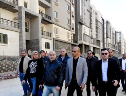 وزير الإسكان يتابع سير العمل بمشروع سكن مصر.. ويوجه بسرعة إنجاز الأعمال الجارية لتسليم المواطنين وحداتهم