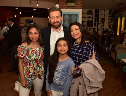 وفاة زوجة الفنان نضال الشافعي بعد أيام من رحيل والدتها.. وتشييع الجنازة غدا الجمعة