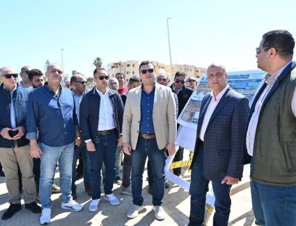 وزير الإسكان يتفقد أعمال رفع كفاءة طريق الازدواج وإنشاء سور منطقة الشانزلزيه والبوغاز الرئيسي