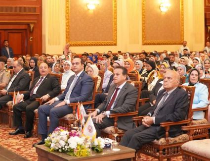 خلال الاحتفال باليوم العالمي.. كوثر محمود: التمريض يمثل 60% من المنظومة الصحية بمصر