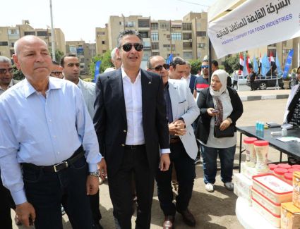 تزامنا مع اقتراب عيد الأضحى.. وزير التموين ومحافظ القاهرة يتفقدان سوق اليوم الواحد بمدينة نصر