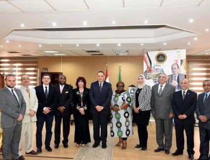 محافظ الشرقيه يستقبل وفداً من المستثمرين ورجال الأعمال بدولة نيجيريا  
