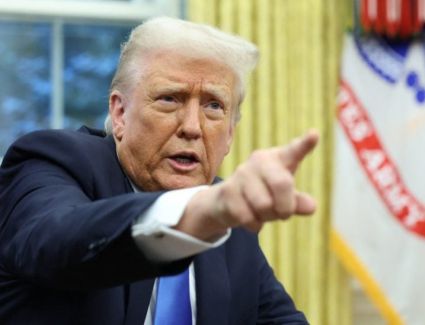 ترامب: أود بشدة تجنب الصراع مع إيران.. وتوجيه ضربة إسرائيلية لها أمر "قوي ومحتمل