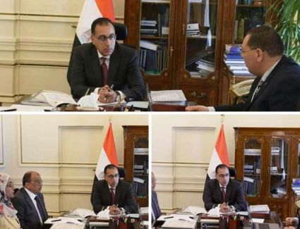 رئيس مجلس الوزراء يستعرض مع محافظ الشرقيه موقف تنفيذ المشروعات على أرض المحافظه