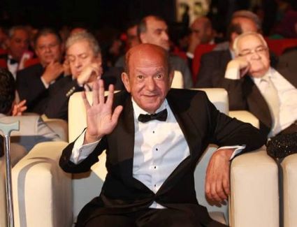 وداع مؤثر من ليلى علوي للراحل لطفي لبيب