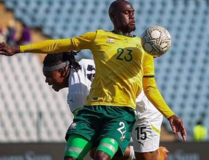 	فوز جنوب إفريقيا على أنجولا يشعل صراع مجموعة مصر في أمم إفريقيا