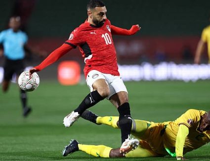 صلاح يواصل التألق ويمنح مصر الفوز على زيمبابوي