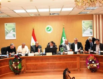 محافظ الشرقية يلتقي بأعضاء مجلس النواب لبحث وإستعراض مشاكل دوائرهم والعمل على حلها 