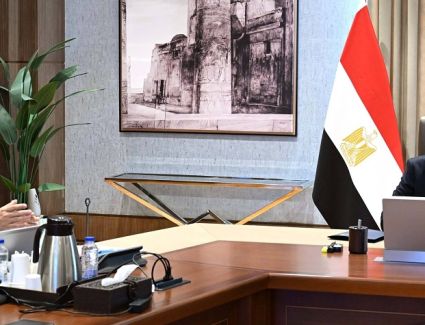 رئيس الوزراء يلتقي وزير العمل لاستعراض عدد من ملفات عمل الوزارة