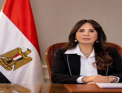     وزيرة الإسكان تشارك في حوار دولي حول الاستثمار والتنمية المستدامة بالعاصمة البريطاني