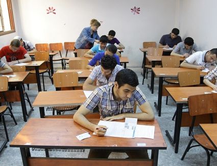     وزارة التعليم تعلن نجاح وانضباط أول أيام امتحانات الثانوية العامة