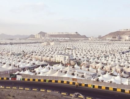 اكتمال توافد حجاج بيت الله الحرام لمكة وخطط مرنة للتصعيد والنفرة يوم التروية.. بداية الرحلة الإيمانية